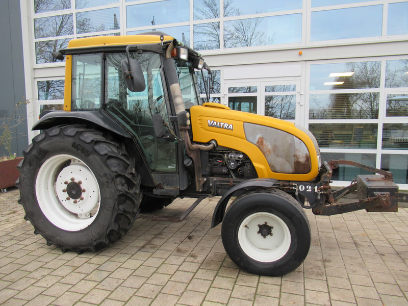 Valtra A75 4x2 + Fronthef VALMET - Τρακτέρ: φωτογραφία 4 Valtra A75 4x2 + Fronthef VALMET - Τρακτέρ: φωτογραφία 4
