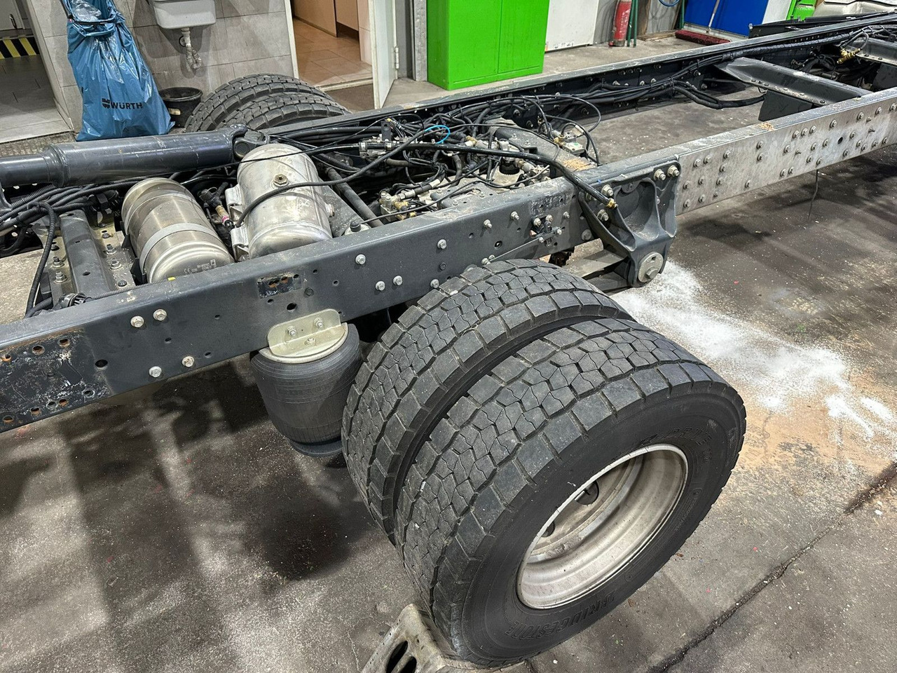 Iveco 110EL25 Unfallchassis ohne Motor/Getriebe - Φορτηγό σασί: φωτογραφία 2 Iveco 110EL25 Unfallchassis ohne Motor/Getriebe - Φορτηγό σασί: φωτογραφία 2