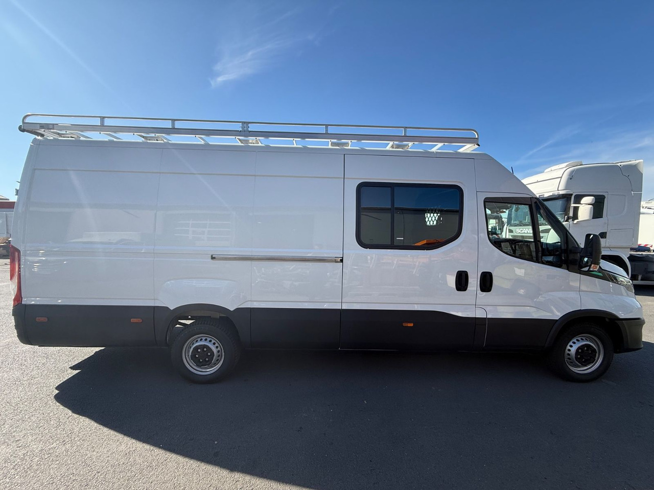 Iveco Daily 35S14 Maxi/CNG/2.700km!/Ahk/LIKE NEW! - Βαν: φωτογραφία 5 Iveco Daily 35S14 Maxi/CNG/2.700km!/Ahk/LIKE NEW! - Βαν: φωτογραφία 5