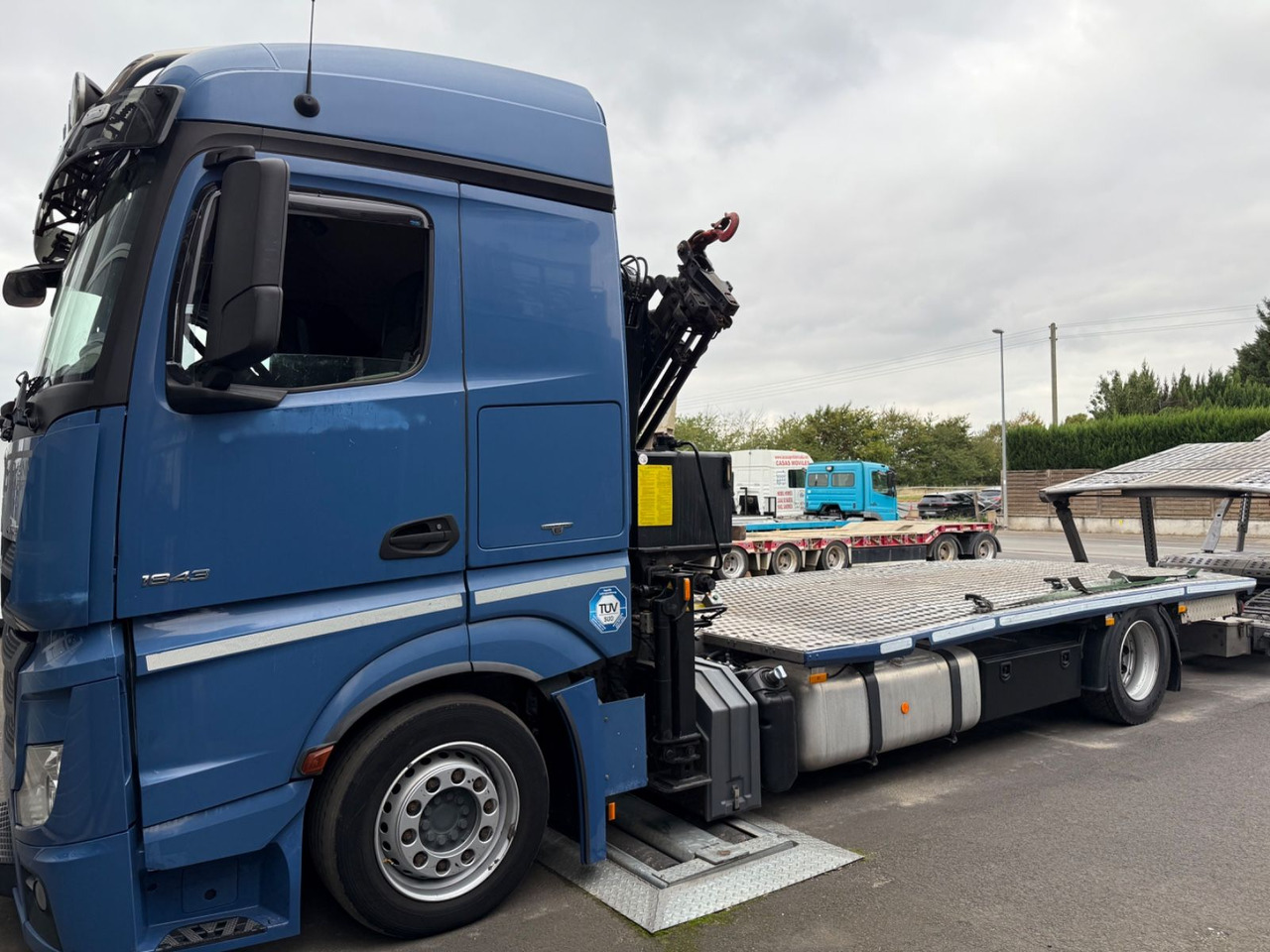 Mercedes-Benz Actros 1843 FVG 5-Zug / VDI 2700 / Kran MKG - Φορτηγό αυτοκινητάμαξα: φωτογραφία 2 Mercedes-Benz Actros 1843 FVG 5-Zug / VDI 2700 / Kran MKG - Φορτηγό αυτοκινητάμαξα: φωτογραφία 2