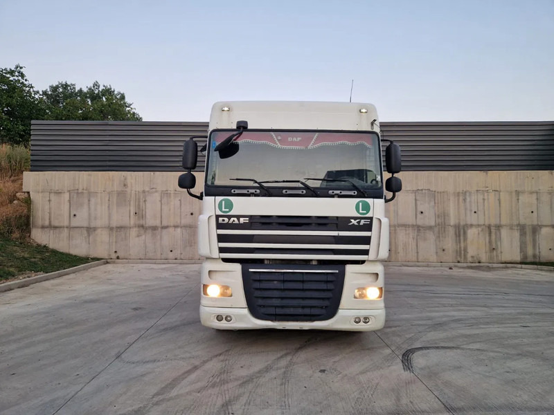 DAF XF 106.460 - Τράκτορες τελωνείων: φωτογραφία 1 DAF XF 106.460 - Τράκτορες τελωνείων: φωτογραφία 1