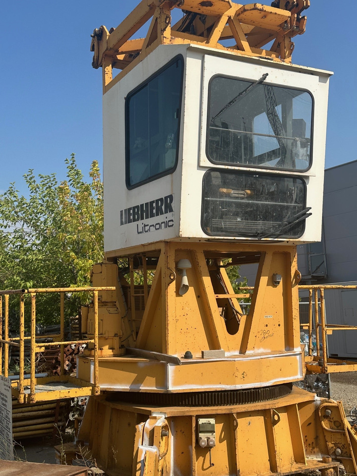 LIEBHERR 140 EC-H10 - Πυργογερανός: φωτογραφία 1 LIEBHERR 140 EC-H10 - Πυργογερανός: φωτογραφία 1