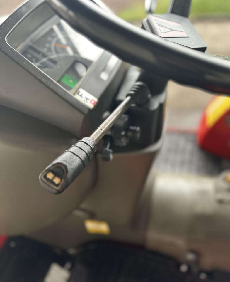 Yanmar F230 - Τρακτέρ: φωτογραφία 4 Yanmar F230 - Τρακτέρ: φωτογραφία 4