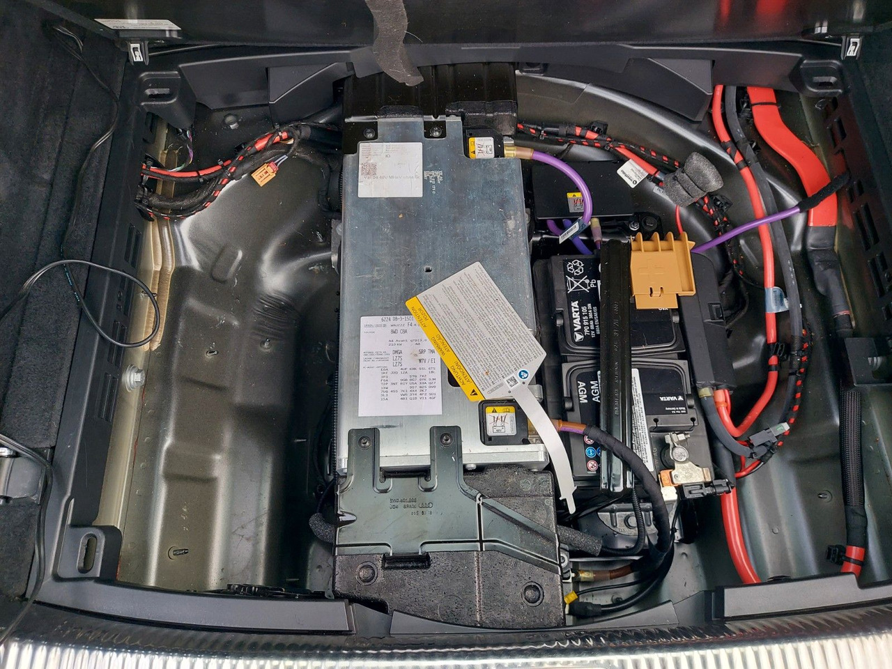 Station wagon Audi A4 Avant 50 TDI Quattro S-Line Pano ACC Radar: φωτογραφία 22 Station wagon Audi A4 Avant 50 TDI Quattro S-Line Pano ACC Radar: φωτογραφία 22