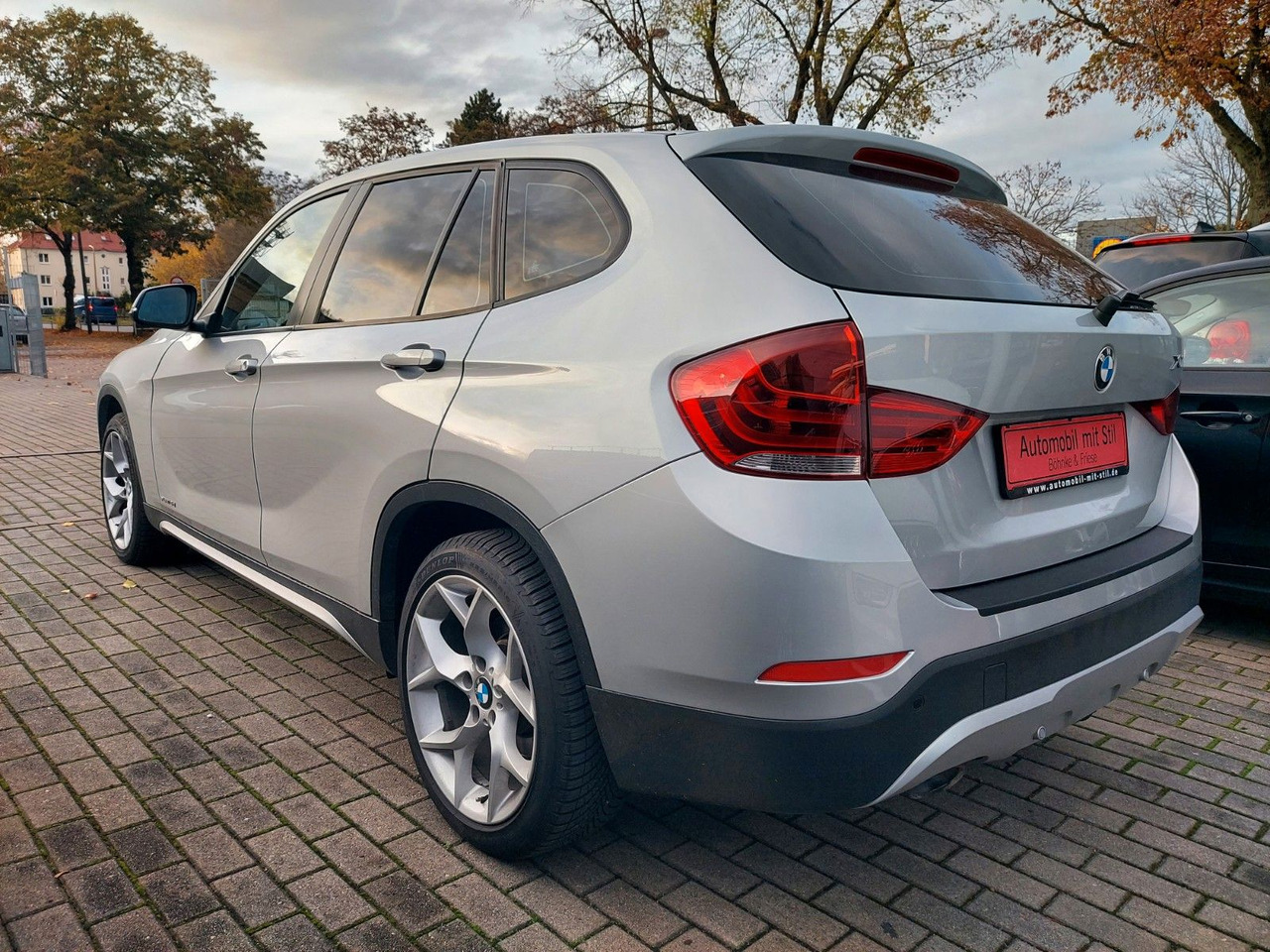 BMW X1 18 d xDrive Xenon Navi Leder AHK - SUV: φωτογραφία 4 BMW X1 18 d xDrive Xenon Navi Leder AHK - SUV: φωτογραφία 4