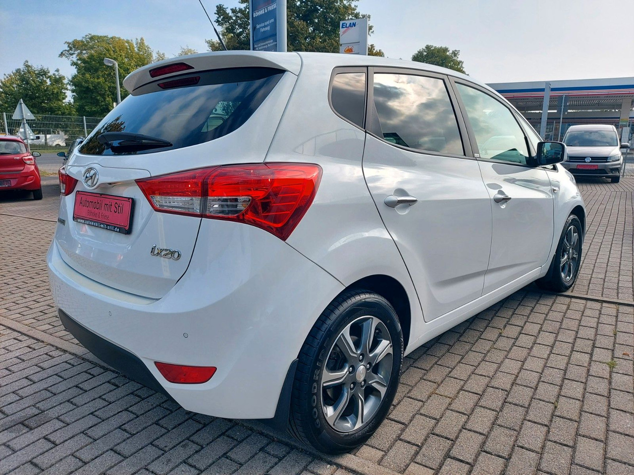 Hyundai ix20 Passion Automatik Klima PDC AHK - Αυτοκίνητο: φωτογραφία 5 Hyundai ix20 Passion Automatik Klima PDC AHK - Αυτοκίνητο: φωτογραφία 5