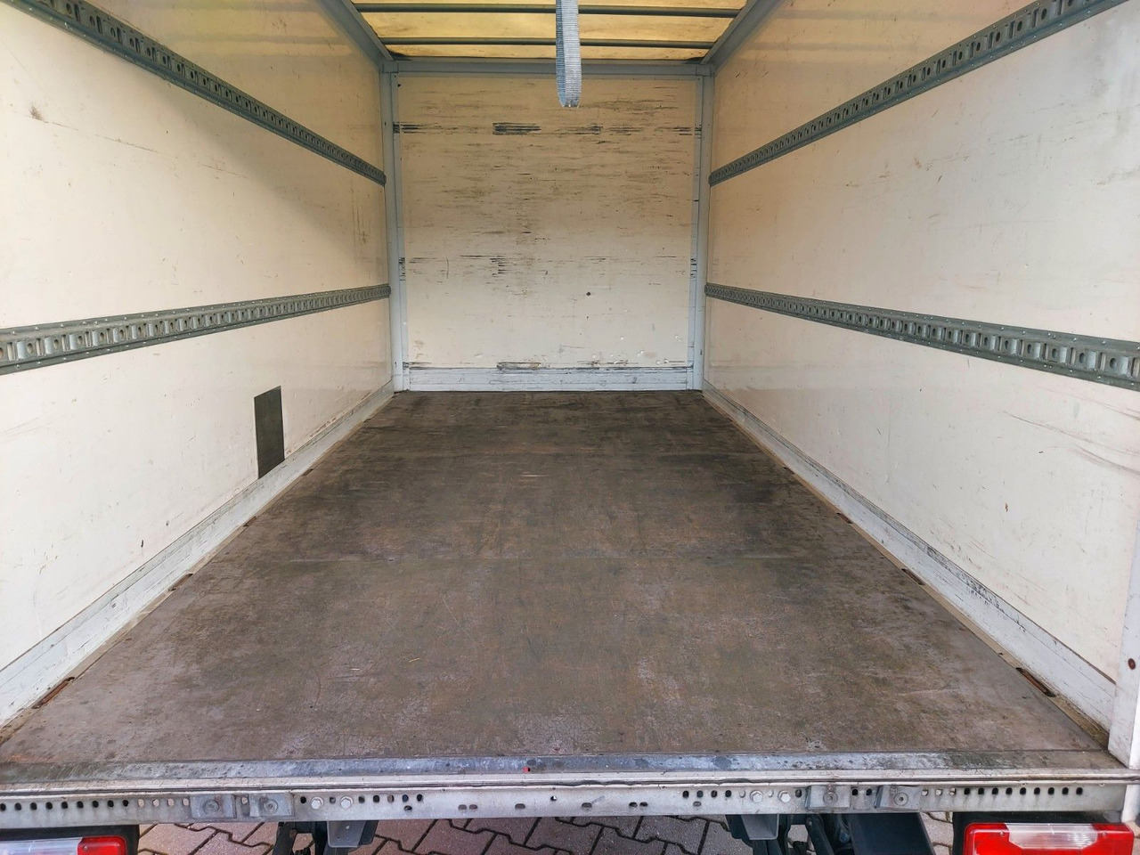 Iveco Daily 35s16 KOFFER LBW KLIMA - Επαγγελματικό αυτοκίνητο κόφα: φωτογραφία 4 Iveco Daily 35s16 KOFFER LBW KLIMA - Επαγγελματικό αυτοκίνητο κόφα: φωτογραφία 4