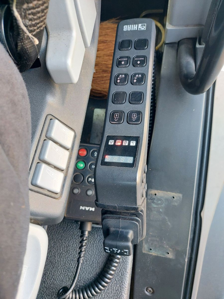 Φορτηγό φόρτωσης γάντζου MAN 26.400 ABROLLER HIAB: φωτογραφία 20 Φορτηγό φόρτωσης γάντζου MAN 26.400 ABROLLER HIAB: φωτογραφία 20