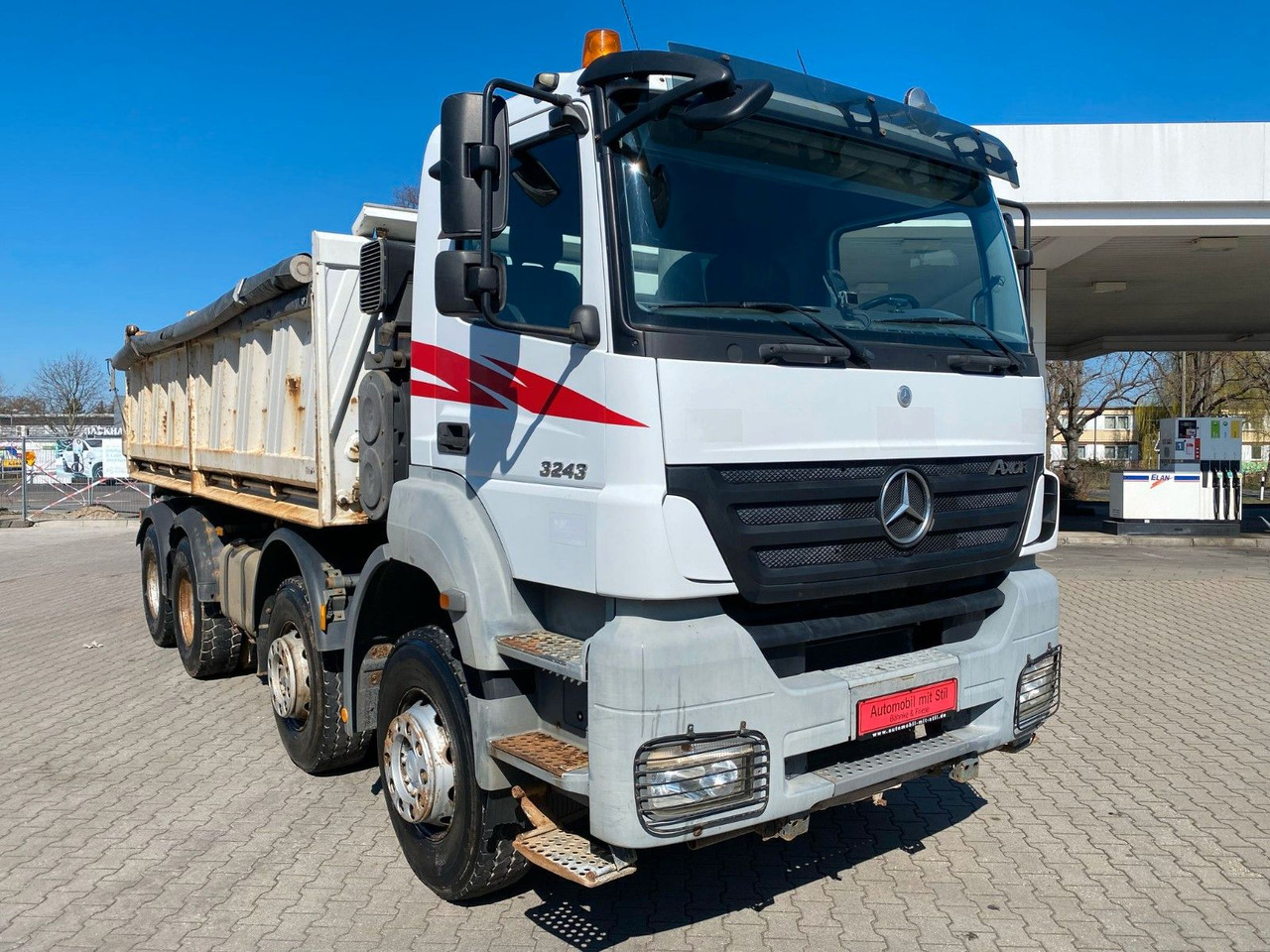 Mercedes-Benz Axor 2 C 4-Achser 3243 8x4 Kipp RETARDER MEILLER - Φορτηγό ανατρεπόμενο: φωτογραφία 4 Mercedes-Benz Axor 2 C 4-Achser 3243 8x4 Kipp RETARDER MEILLER - Φορτηγό ανατρεπόμενο: φωτογραφία 4