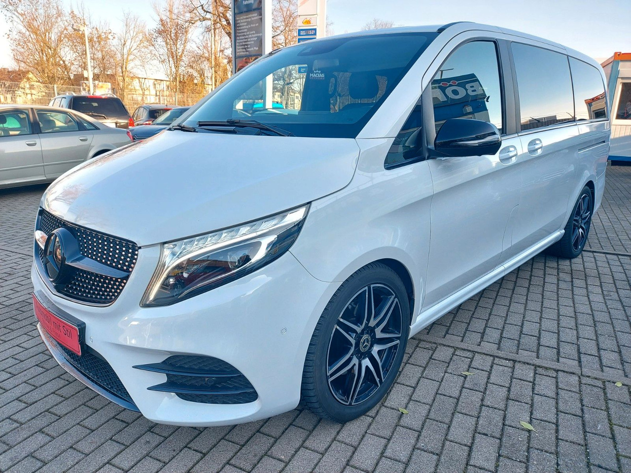 Mercedes-Benz V 250 AVANTGARDE EDITION AMG lang - Επιβατικό βαν: φωτογραφία 5 Mercedes-Benz V 250 AVANTGARDE EDITION AMG lang - Επιβατικό βαν: φωτογραφία 5