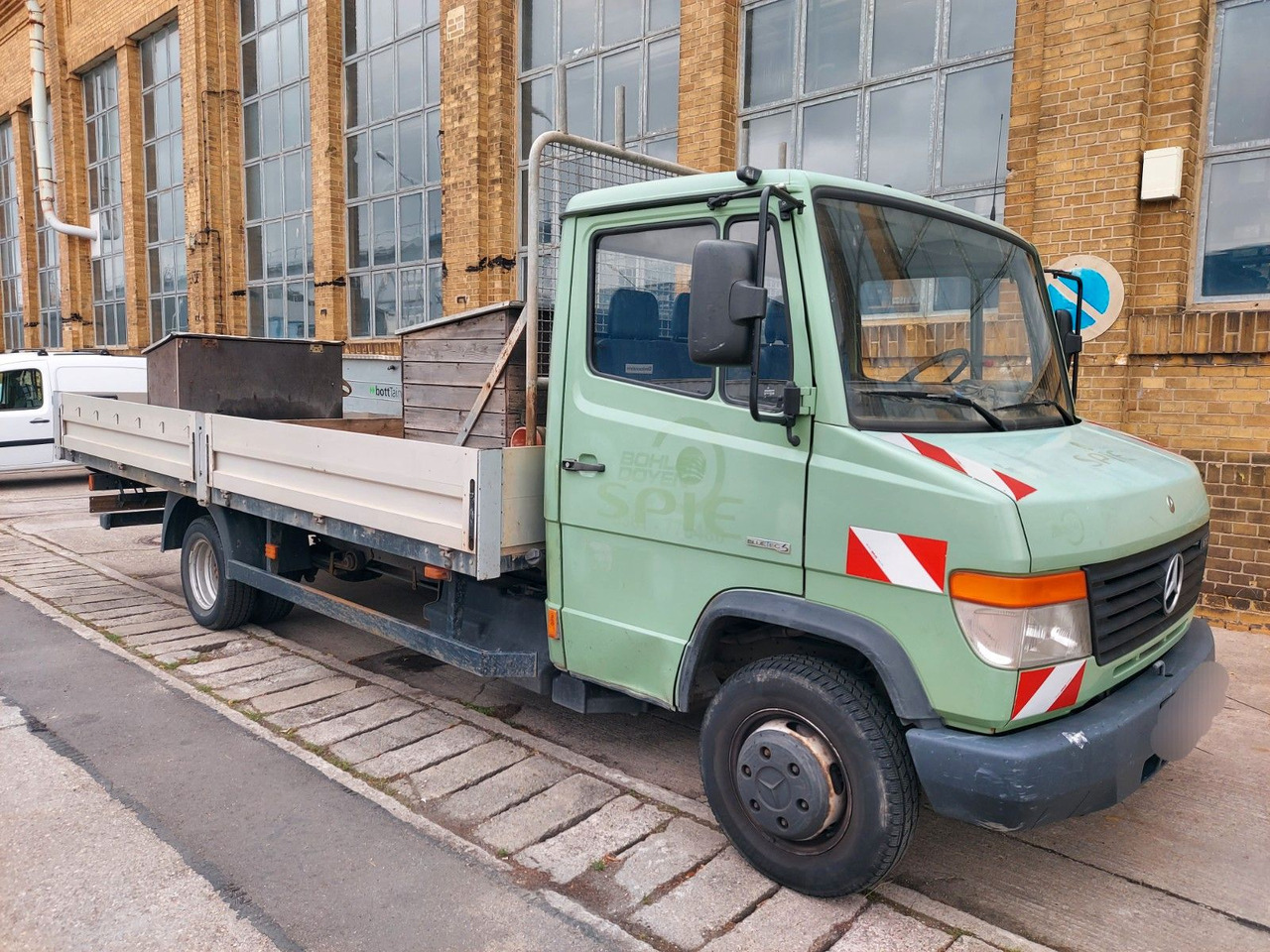 Mercedes-Benz Vario 613D Pritsche lang extralang - Μικρό φορτηγό με καρότσα: φωτογραφία 1 Mercedes-Benz Vario 613D Pritsche lang extralang - Μικρό φορτηγό με καρότσα: φωτογραφία 1
