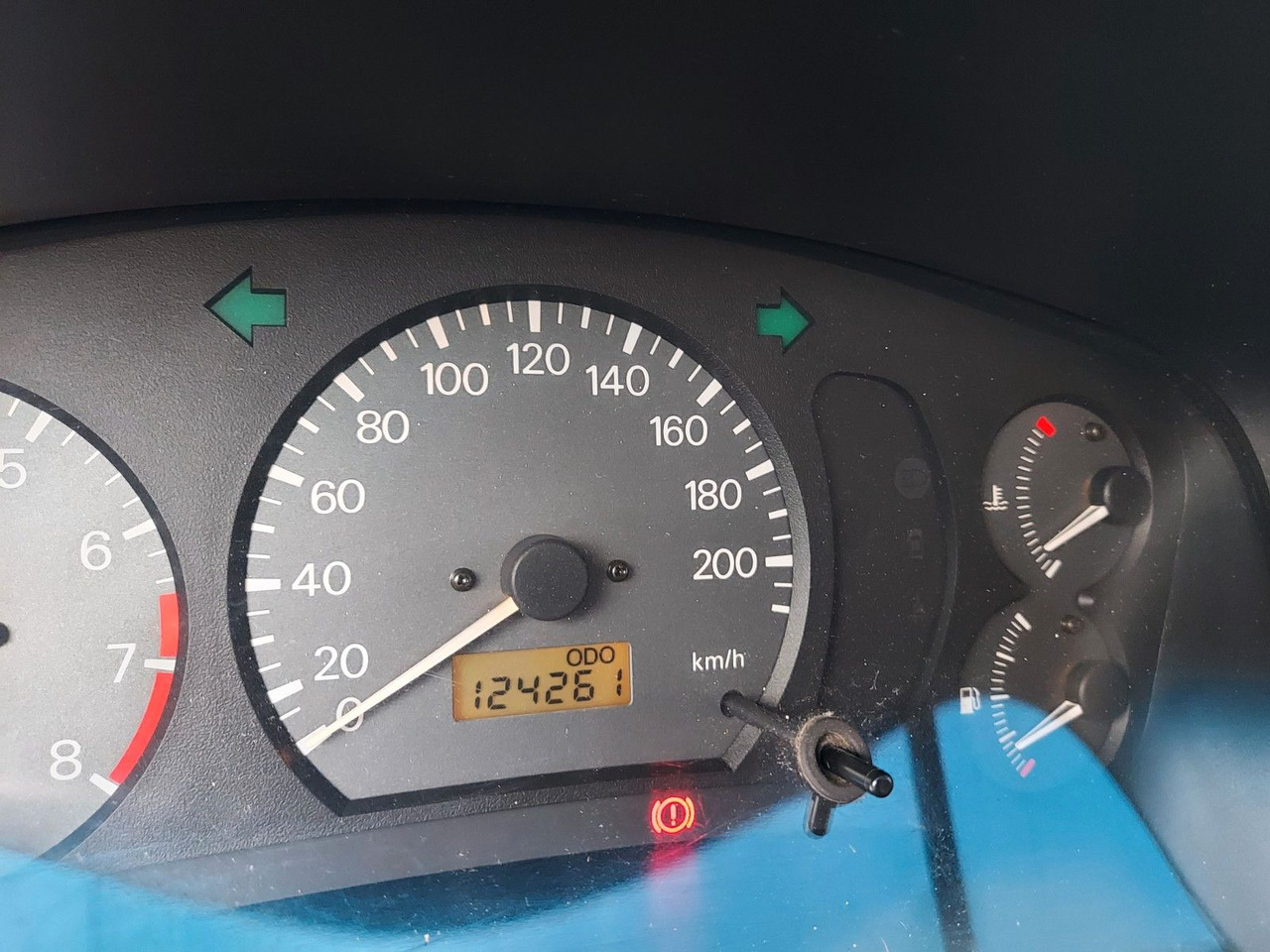 Mitsubishi Colt GLX Klima el. Fenster/Spiegel Radio 8xRäder - Λιμουζίνα/ Sedan: φωτογραφία 3 Mitsubishi Colt GLX Klima el. Fenster/Spiegel Radio 8xRäder - Λιμουζίνα/ Sedan: φωτογραφία 3