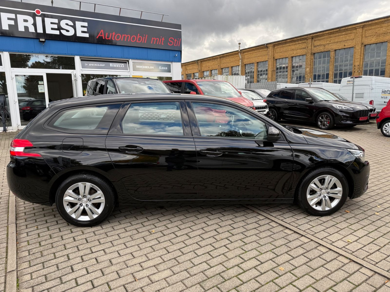 Peugeot 308 SW Active TEMPOMAT NAVI KLIMAA NAVI - Station wagon: φωτογραφία 3 Peugeot 308 SW Active TEMPOMAT NAVI KLIMAA NAVI - Station wagon: φωτογραφία 3