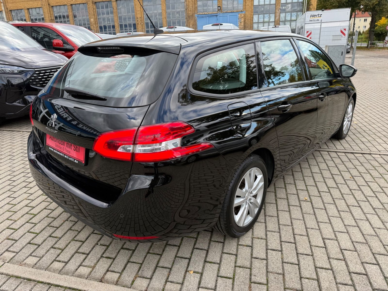 Peugeot 308 SW Active TEMPOMAT NAVI KLIMAA NAVI - Station wagon: φωτογραφία 4 Peugeot 308 SW Active TEMPOMAT NAVI KLIMAA NAVI - Station wagon: φωτογραφία 4