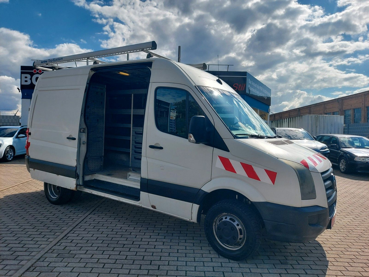 Volkswagen Crafter Kasten 50 mittel lang L2H2 Hoch Standhei - Βαν: φωτογραφία 1 Volkswagen Crafter Kasten 50 mittel lang L2H2 Hoch Standhei - Βαν: φωτογραφία 1