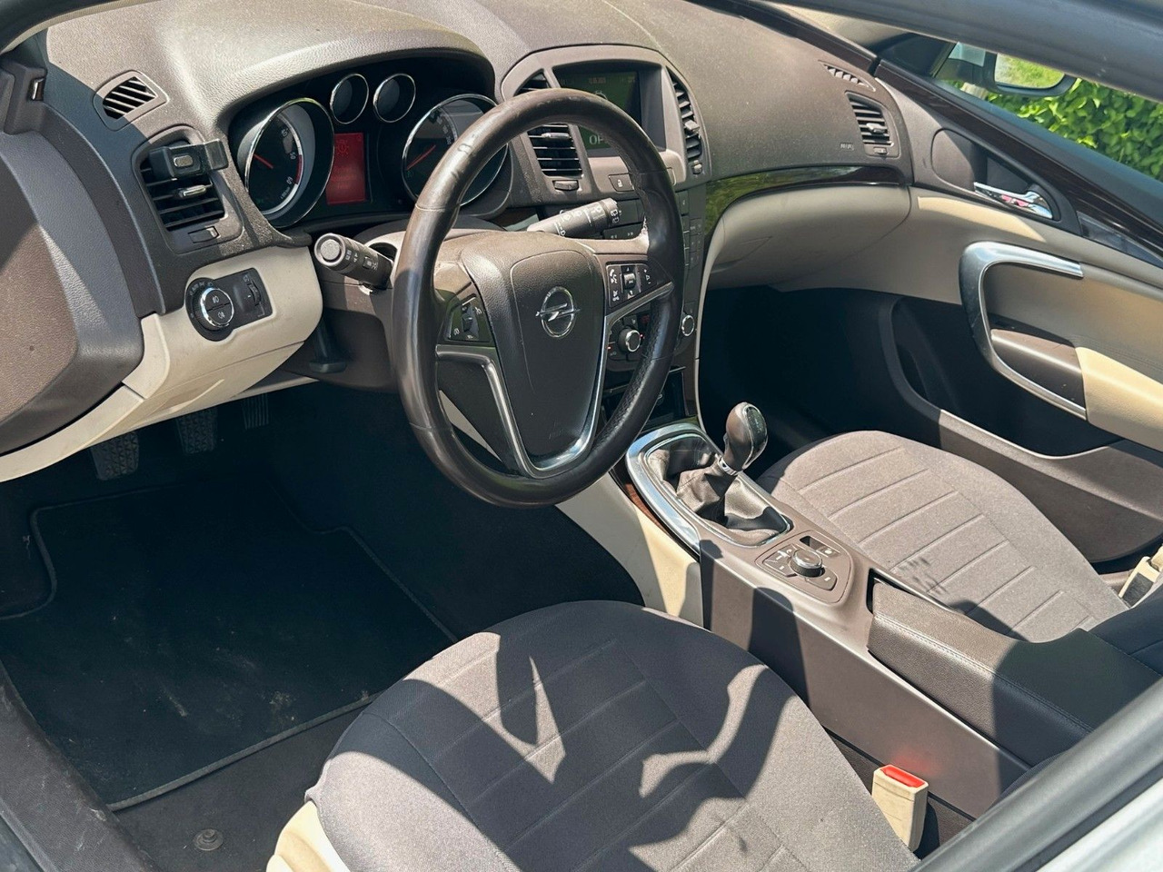Opel Insignia Sports Tourer 2.0 CDTI eco 118 S/S - Αυτοκίνητο: φωτογραφία 3 Opel Insignia Sports Tourer 2.0 CDTI eco 118 S/S - Αυτοκίνητο: φωτογραφία 3