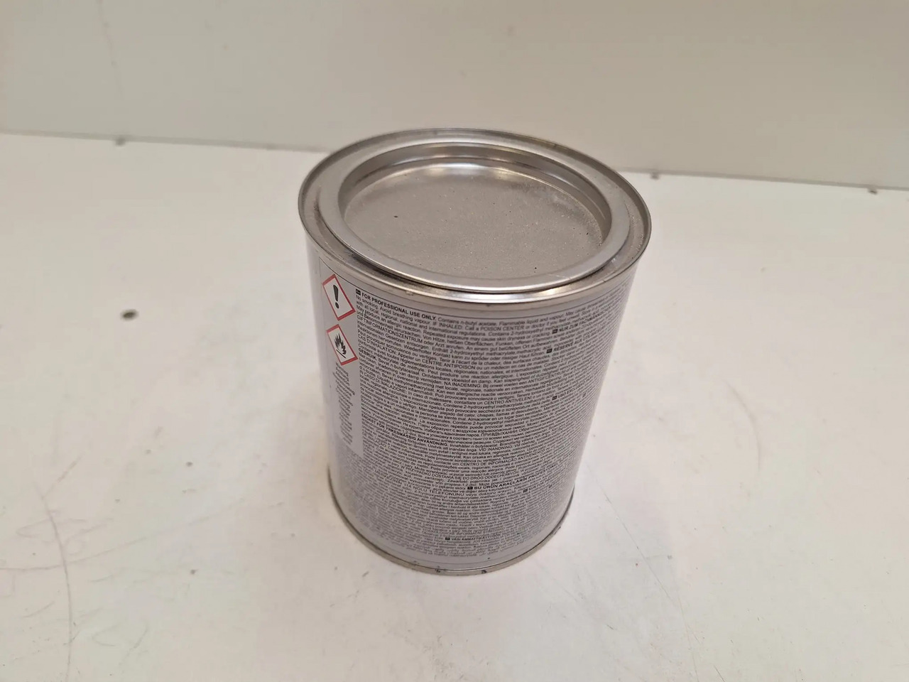 1 Dose Standomix (Standox) - Εξοπλισμός γκαράζ: φωτογραφία 2 1 Dose Standomix (Standox) - Εξοπλισμός γκαράζ: φωτογραφία 2