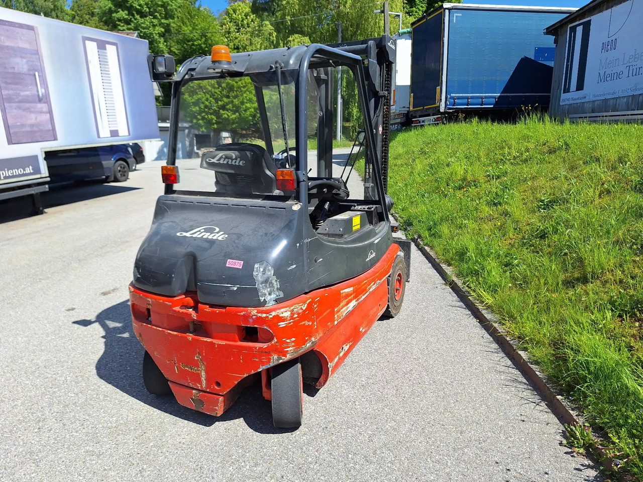 1 Stk. Elektrostapler (Linde) - Ηλεκτροκίνητο περονοφόρο: φωτογραφία 3 1 Stk. Elektrostapler (Linde) - Ηλεκτροκίνητο περονοφόρο: φωτογραφία 3