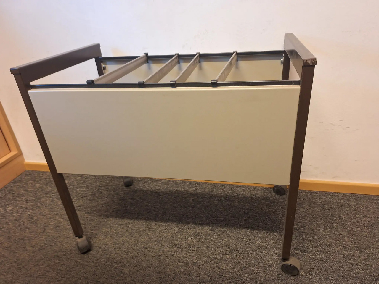 1 Stk. Hängeregister auf Rollen - Εργαλείο/ Εξοπλισμός: φωτογραφία 3 1 Stk. Hängeregister auf Rollen - Εργαλείο/ Εξοπλισμός: φωτογραφία 3