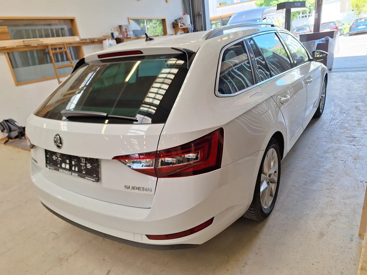 1 Stk. PKW (Skoda) - Αυτοκίνητο: φωτογραφία 4 1 Stk. PKW (Skoda) - Αυτοκίνητο: φωτογραφία 4