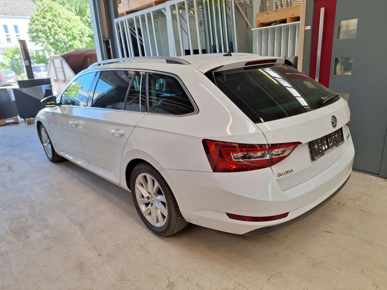 1 Stk. PKW (Skoda) - Αυτοκίνητο: φωτογραφία 2 1 Stk. PKW (Skoda) - Αυτοκίνητο: φωτογραφία 2