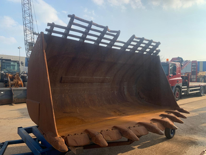 Volvo L350 F - Κουβας: φωτογραφία 2 Volvo L350 F - Κουβας: φωτογραφία 2