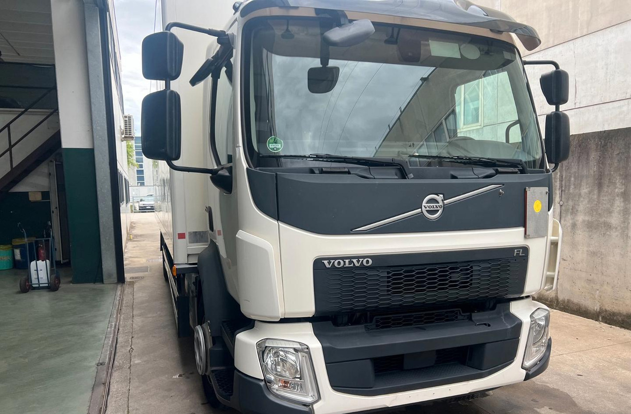 VOLVO FL 250 euro 6 sponda - Φορτηγό κόφα: φωτογραφία 2 VOLVO FL 250 euro 6 sponda - Φορτηγό κόφα: φωτογραφία 2
