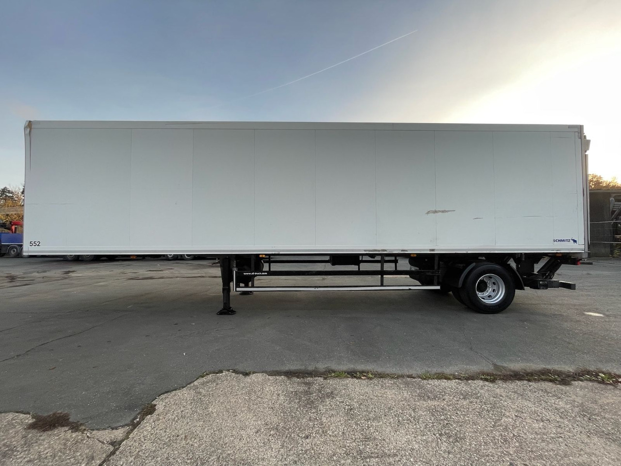 Schmitz Cargobull SKO10/CARRIER/MAXIMA1300/3398h/LBW/BÄR/Lenkachse - Επικαθήμενο ψυγείο: φωτογραφία 4 Schmitz Cargobull SKO10/CARRIER/MAXIMA1300/3398h/LBW/BÄR/Lenkachse - Επικαθήμενο ψυγείο: φωτογραφία 4