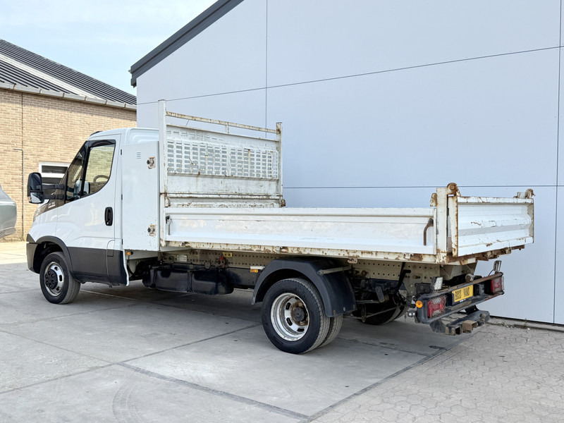 Iveco Daily 35C18 3.0 3.0 Automaat Kipper Dubbellucht 3.5t Trekhaak Airco Cruise Control - Όχημα με ανατρεπομενη καροτσα: φωτογραφία 3 Iveco Daily 35C18 3.0 3.0 Automaat Kipper Dubbellucht 3.5t Trekhaak Airco Cruise Control - Όχημα με ανατρεπομενη καροτσα: φωτογραφία 3