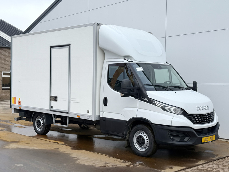 Iveco Daily 35S16 2.3 Automaat Laadklep LED Climate Control Cruise Control Standkachel Camera Navigatie Koffer Bakwagen Meubelbak - Επαγγελματικό αυτοκίνητο κόφα: φωτογραφία 4 Iveco Daily 35S16 2.3 Automaat Laadklep LED Climate Control Cruise Control Standkachel Camera Navigatie Koffer Bakwagen Meubelbak - Επαγγελματικό αυτοκίνητο κόφα: φωτογραφία 4
