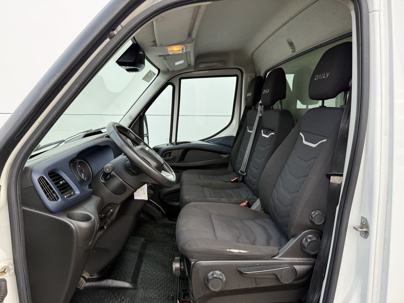 Iveco Daily 35S18 3.0 Laadklep Automaat LED Climate Control Adaptieve Cruise Control Standkachel Camera Navigatie - Επαγγελματικό αυτοκίνητο κόφα: φωτογραφία 5 Iveco Daily 35S18 3.0 Laadklep Automaat LED Climate Control Adaptieve Cruise Control Standkachel Camera Navigatie - Επαγγελματικό αυτοκίνητο κόφα: φωτογραφία 5