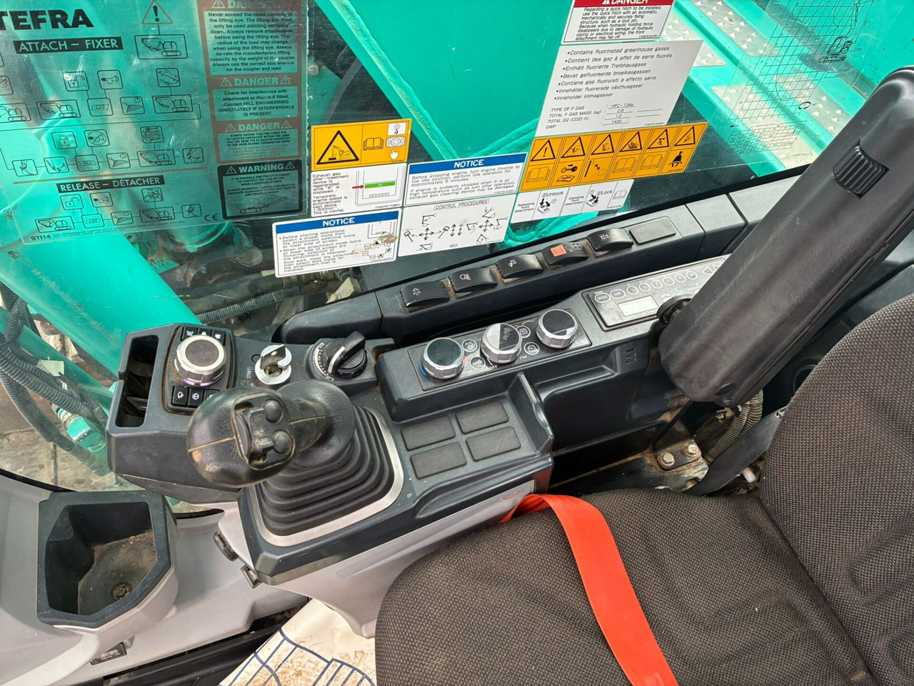 Ερπυστριοφόρος εκσκαφέας Kobelco SK140SRLC-7: φωτογραφία 19