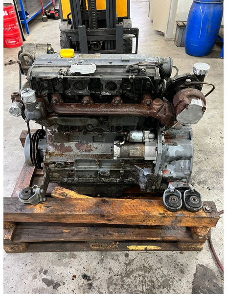 Deutz bf4m1013ec for Sennebogen 821 - Κινητήρας: φωτογραφία 2 Deutz bf4m1013ec for Sennebogen 821 - Κινητήρας: φωτογραφία 2