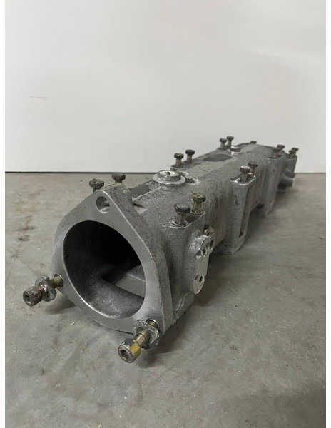 Liebherr A974 / P974 / R942 / R944 / R954 / R964 / R974 / R974B - A 974 / P 974 / R 942 / R 944 / R 954 / R 964 / R 974 / R 974B - Σωλήνας εισαγωγής αέρα: φωτογραφία 5 Liebherr A974 / P974 / R942 / R944 / R954 / R964 / R974 / R974B - A 974 / P 974 / R 942 / R 944 / R 954 / R 964 / R 974 / R 974B - Σωλήνας εισαγωγής αέρα: φωτογραφία 5