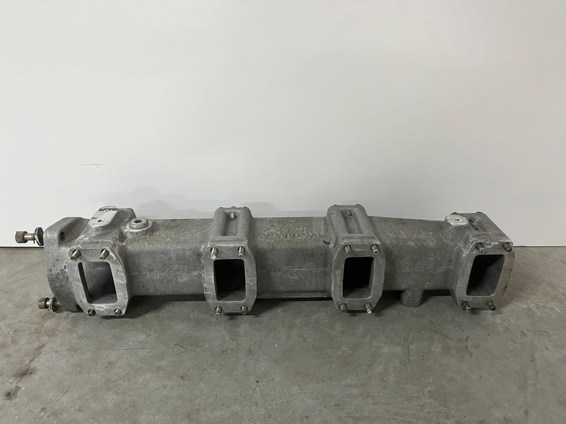 Liebherr A974 / P974 / R942 / R944 / R954 / R964 / R974 / R974B - A 974 / P 974 / R 942 / R 944 / R 954 / R 964 / R 974 / R 974B - Σωλήνας εισαγωγής αέρα: φωτογραφία 4 Liebherr A974 / P974 / R942 / R944 / R954 / R964 / R974 / R974B - A 974 / P 974 / R 942 / R 944 / R 954 / R 964 / R 974 / R 974B - Σωλήνας εισαγωγής αέρα: φωτογραφία 4