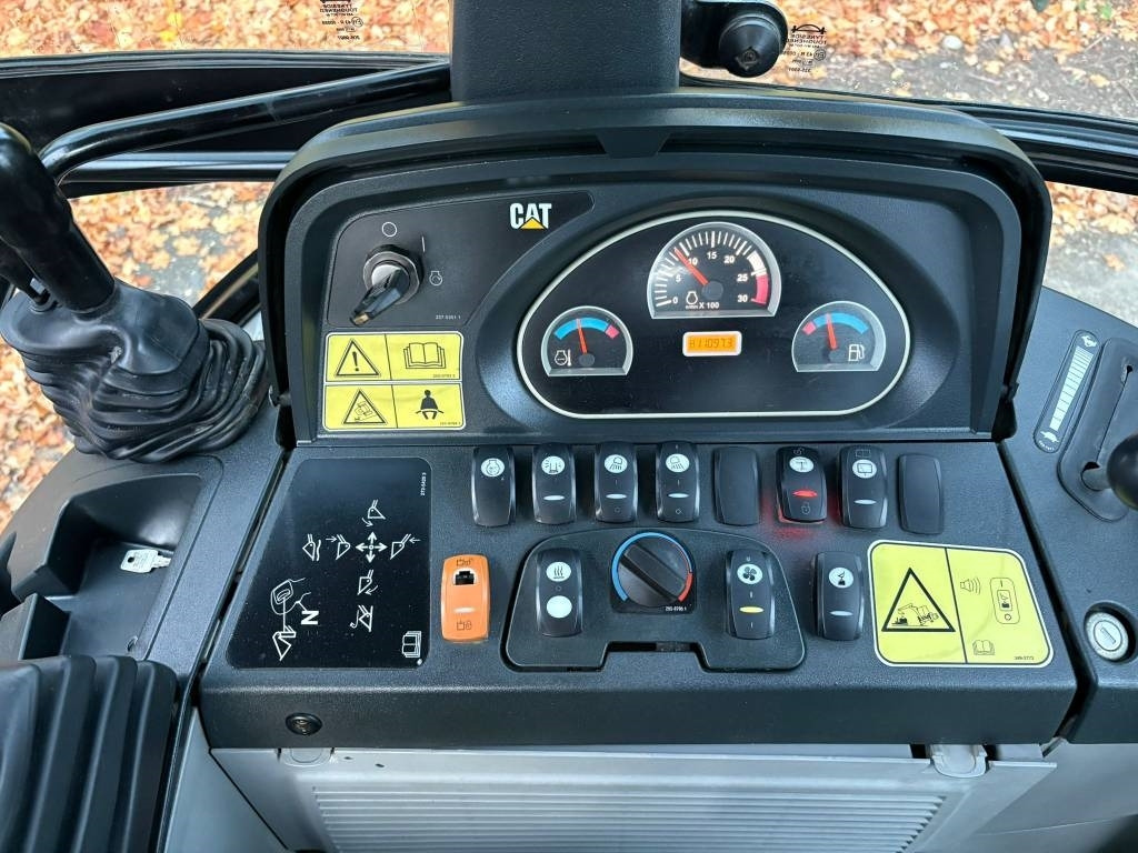 Φορτωτής εκσκαφέας CAT 432 E: φωτογραφία 9 Φορτωτής εκσκαφέας CAT 432 E: φωτογραφία 9