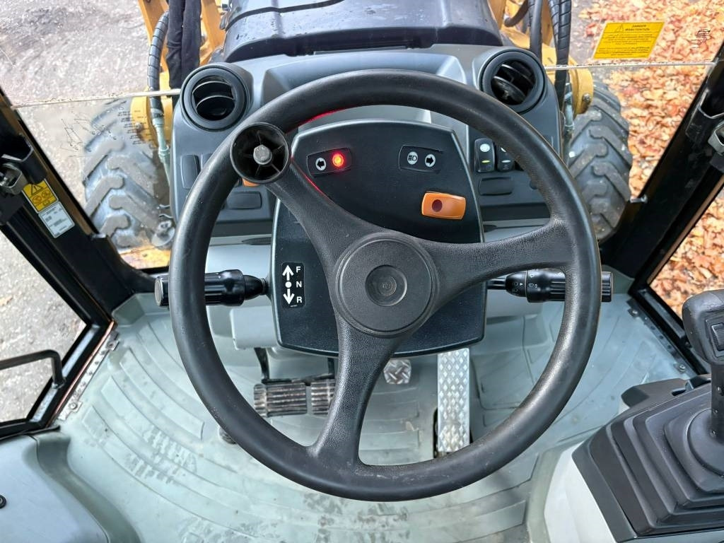 Φορτωτής εκσκαφέας CAT 432 E: φωτογραφία 12 Φορτωτής εκσκαφέας CAT 432 E: φωτογραφία 12