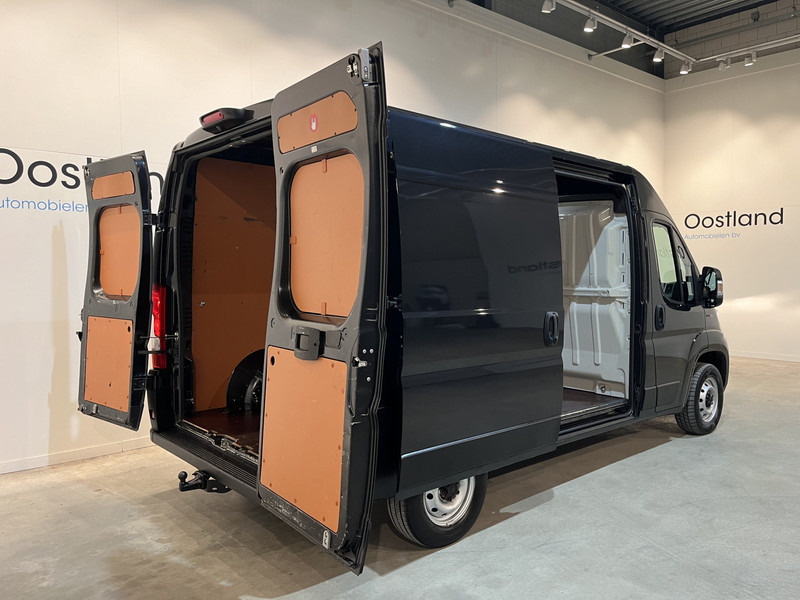 Fiat Ducato 2.3 MultiJet L2H2 120 PK / Euro 6 / Airco / Camera / Cruise Control / Trekhaak / Navigatie / 3-Zits / 72.600 KM !! - Μικρό βαν: φωτογραφία 4 Fiat Ducato 2.3 MultiJet L2H2 120 PK / Euro 6 / Airco / Camera / Cruise Control / Trekhaak / Navigatie / 3-Zits / 72.600 KM !! - Μικρό βαν: φωτογραφία 4