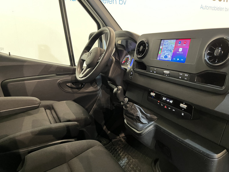 Mercedes-Benz Sprinter 315 CDI L3 RWD Open Laadbak / Euro 6 / Airco / MBUX / CarPlay / Navigatie / 3-Zits / 75.200 KM !! / BPM VRIJ !! - Μικρό φορτηγό με καρότσα: φωτογραφία 3 Mercedes-Benz Sprinter 315 CDI L3 RWD Open Laadbak / Euro 6 / Airco / MBUX / CarPlay / Navigatie / 3-Zits / 75.200 KM !! / BPM VRIJ !! - Μικρό φορτηγό με καρότσα: φωτογραφία 3