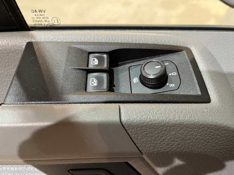 Leasing Volkswagen Crafter 2.0 TDI L3H3 / Euro 6 / Airco / Cruise Control / 3-Zits / 67.200 KM !! / BPM VRIJ !! Volkswagen Crafter 2.0 TDI L3H3 / Euro 6 / Airco / Cruise Control / 3-Zits / 67.200 KM !! / BPM VRIJ !!: φωτογραφία 8