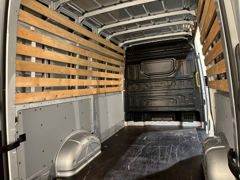 Leasing Volkswagen Crafter 2.0 TDI L3H3 / Euro 6 / Airco / Cruise Control / 3-Zits / 67.200 KM !! / BPM VRIJ !! Volkswagen Crafter 2.0 TDI L3H3 / Euro 6 / Airco / Cruise Control / 3-Zits / 67.200 KM !! / BPM VRIJ !!: φωτογραφία 9
