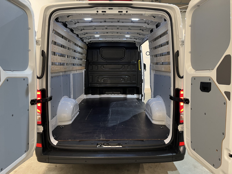 Volkswagen Crafter 30 2.0 TDI L3H2 140 PK Automaat / Euro 6 / Airco / Cruise Control / Camera / CarPlay / 3-Zits / 18.500 KM !! - Μικρό βαν: φωτογραφία 5 Volkswagen Crafter 30 2.0 TDI L3H2 140 PK Automaat / Euro 6 / Airco / Cruise Control / Camera / CarPlay / 3-Zits / 18.500 KM !! - Μικρό βαν: φωτογραφία 5