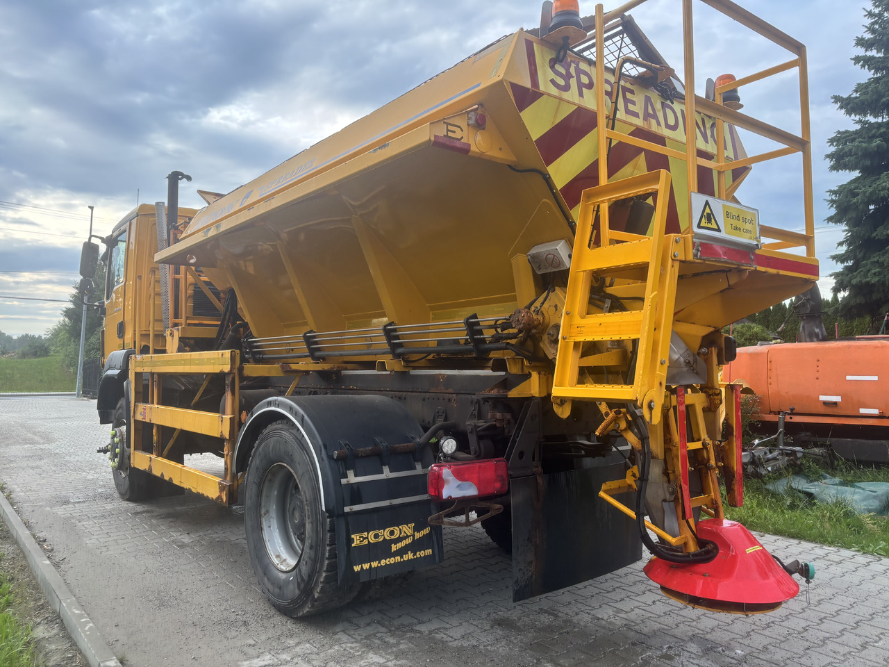 MAN TGM 18.250 4X4BB GRITTER/SPREADER/PLOUGH - Εκχιονιστικό μηχάνημα: φωτογραφία 3 MAN TGM 18.250 4X4BB GRITTER/SPREADER/PLOUGH - Εκχιονιστικό μηχάνημα: φωτογραφία 3