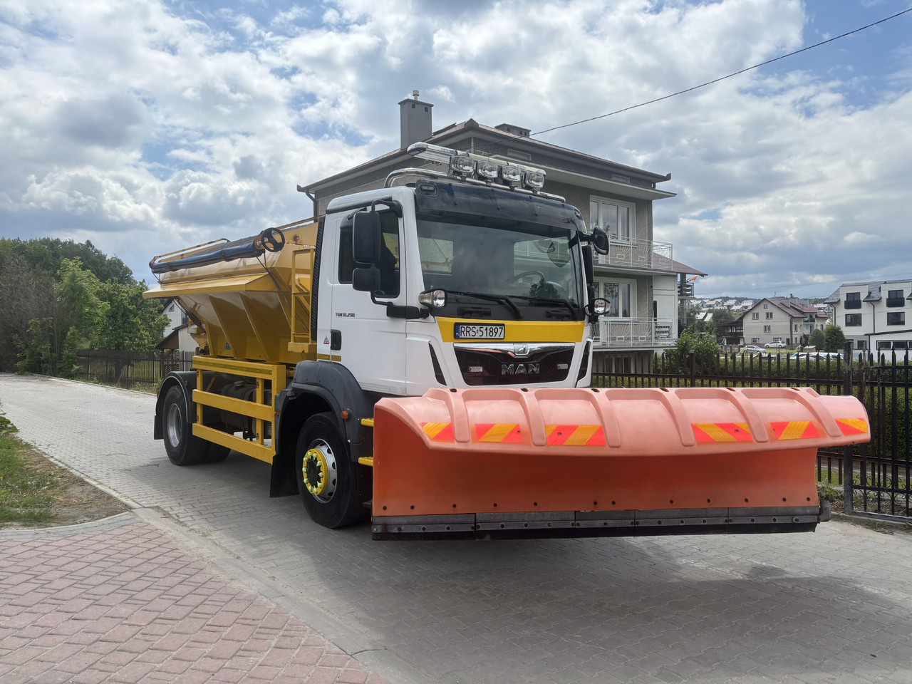 MAN TGM 18.290 4X4BB GRITTER/SPREADER PLOUGH ECON - Εκχιονιστικό μηχάνημα: φωτογραφία 1 MAN TGM 18.290 4X4BB GRITTER/SPREADER PLOUGH ECON - Εκχιονιστικό μηχάνημα: φωτογραφία 1
