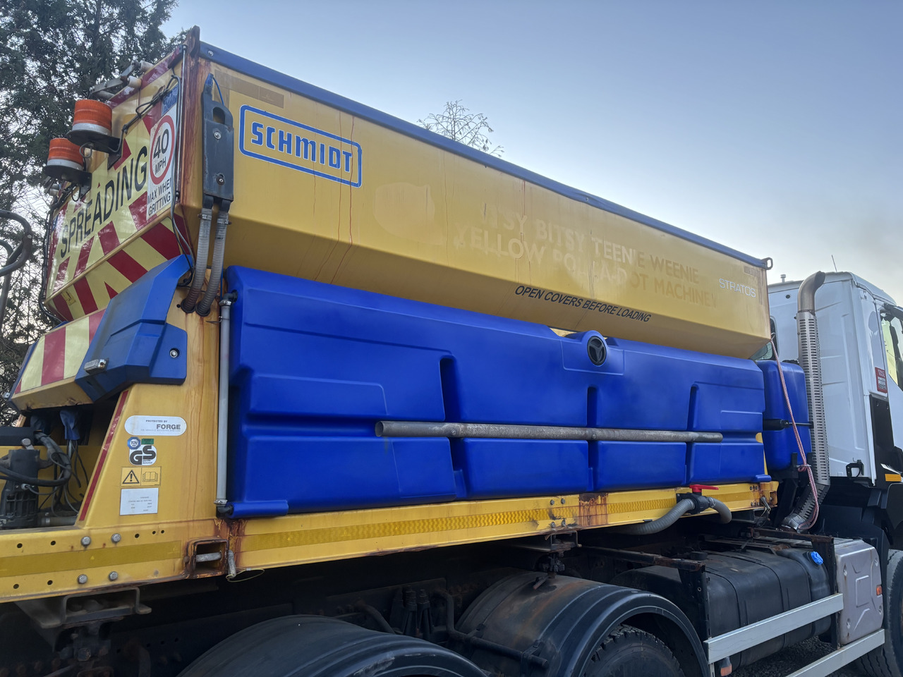 RENAULT K380 6x6 K380 6x6 SCHMIDT STRATOS III GRITTER/SPREADER PLOUGH - Εκχιονιστικό μηχάνημα: φωτογραφία 2 RENAULT K380 6x6 K380 6x6 SCHMIDT STRATOS III GRITTER/SPREADER PLOUGH - Εκχιονιστικό μηχάνημα: φωτογραφία 2