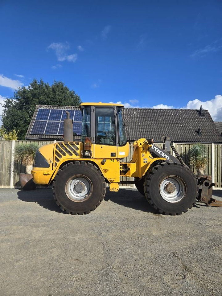 Volvo L 40 B TP - Ελαστιχοφόρος φορτωτής: φωτογραφία 1 Volvo L 40 B TP - Ελαστιχοφόρος φορτωτής: φωτογραφία 1