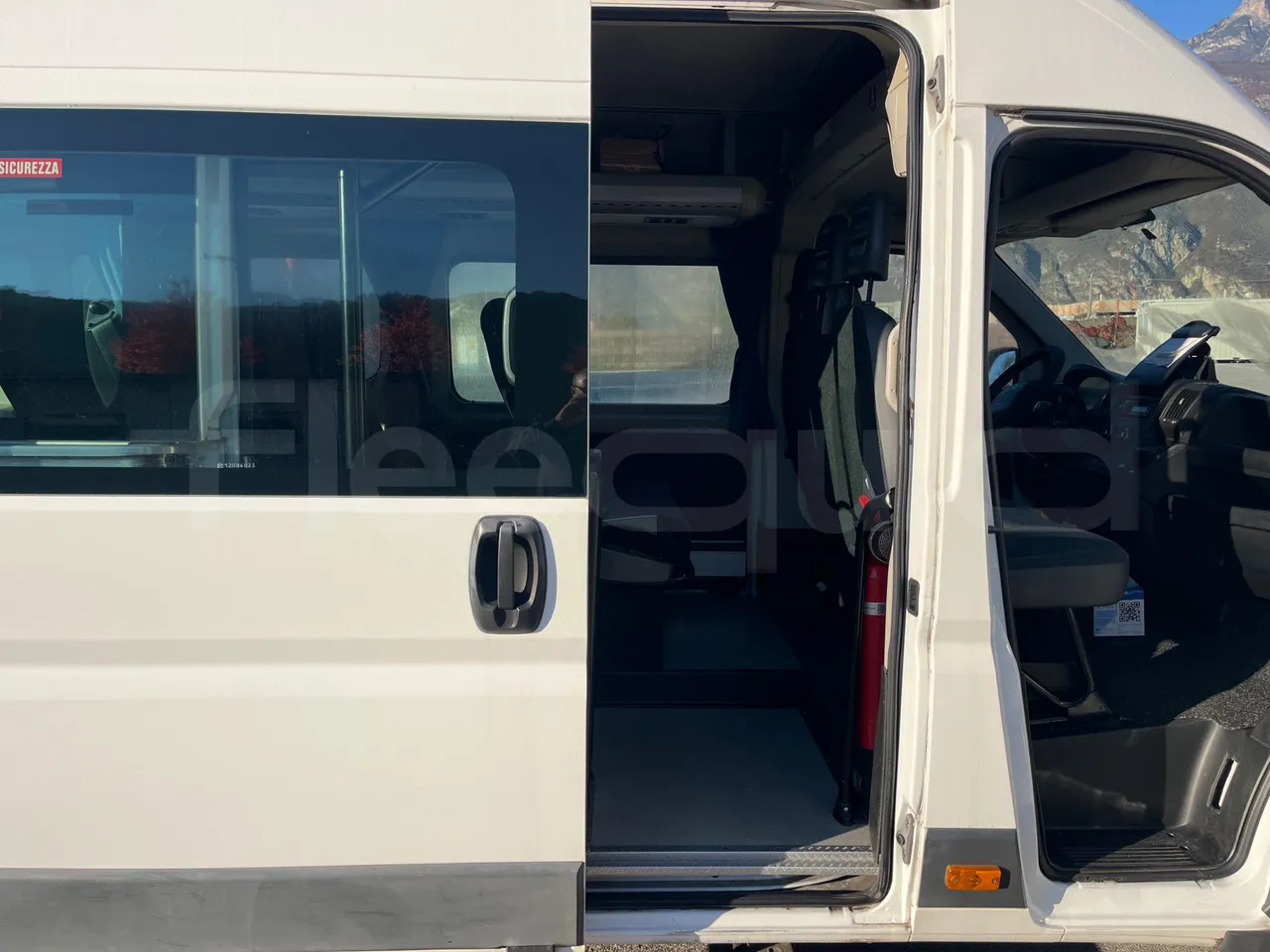 Προαστιακό λεωφορείο Citroën Jumper: φωτογραφία 14 Προαστιακό λεωφορείο Citroën Jumper: φωτογραφία 14