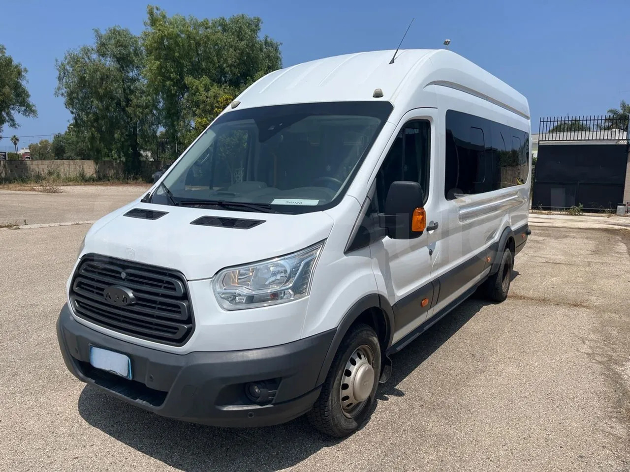 Ford Transit - Μικρό λεωφορείο, Επιβατικό βαν: φωτογραφία 4 Ford Transit - Μικρό λεωφορείο, Επιβατικό βαν: φωτογραφία 4