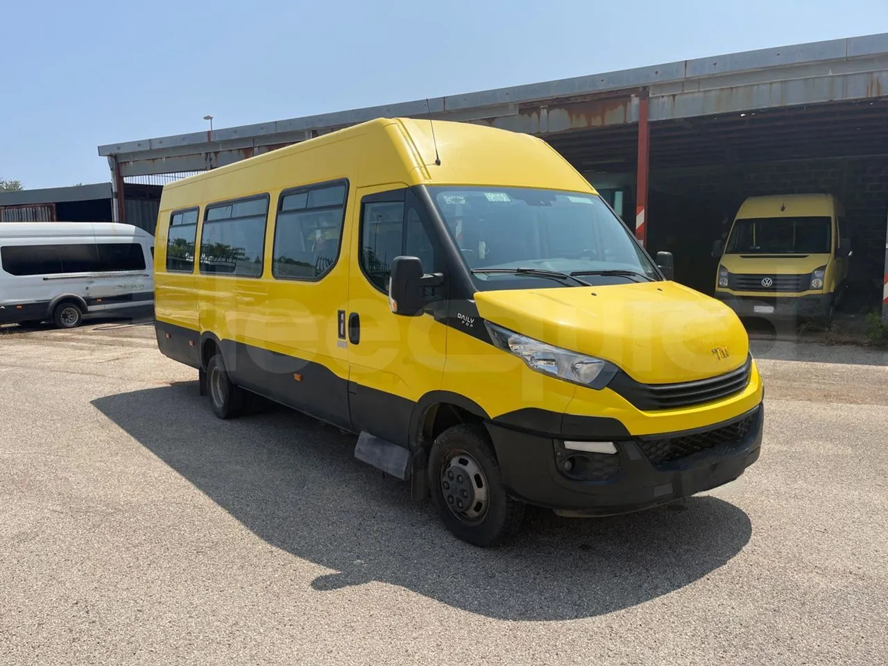 Iveco Daily - Σχολικό λεωφορείο: φωτογραφία 1 Iveco Daily - Σχολικό λεωφορείο: φωτογραφία 1