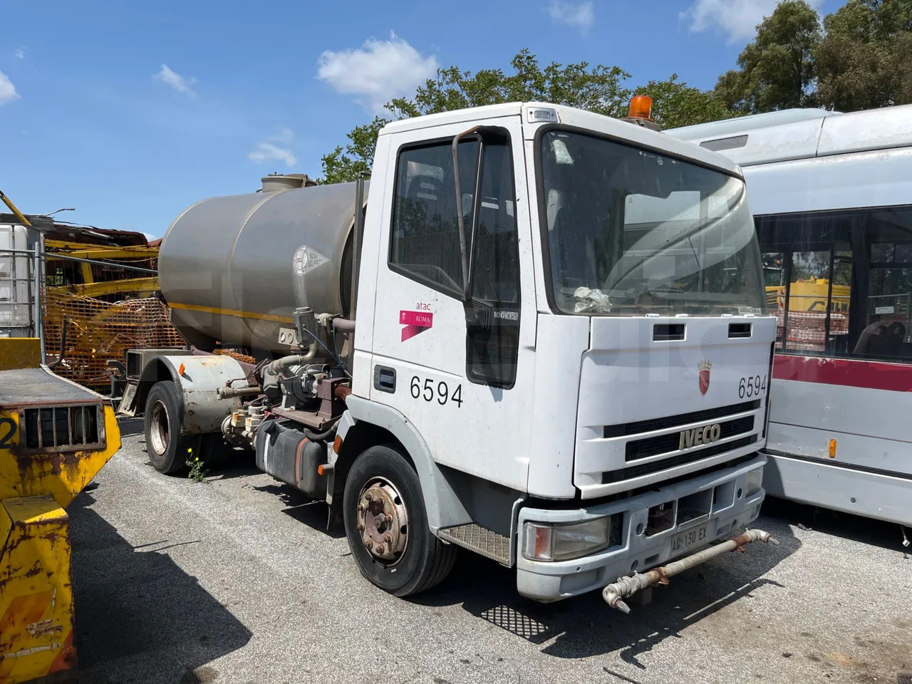Iveco Eurocargo 100E15 - Μικρό λεωφορείο, Επιβατικό βαν: φωτογραφία 1 Iveco Eurocargo 100E15 - Μικρό λεωφορείο, Επιβατικό βαν: φωτογραφία 1
